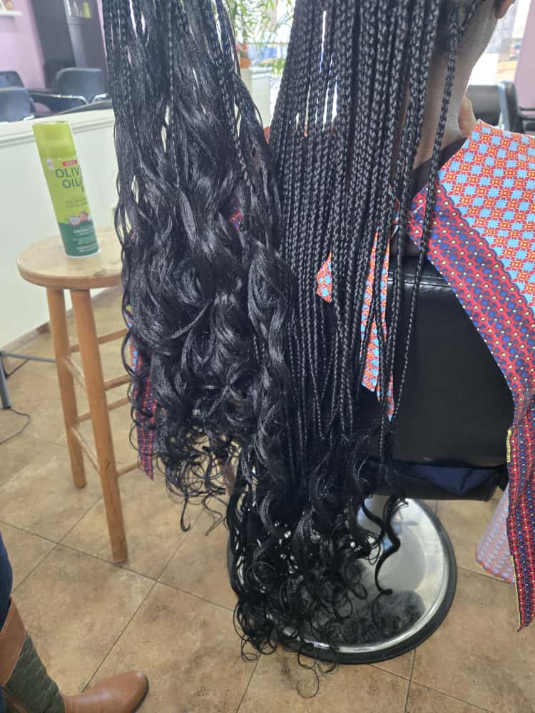French knotless braids by Akwaba Hair Braiding